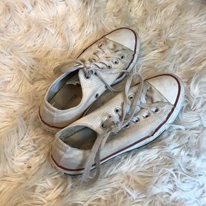 White Low Converse